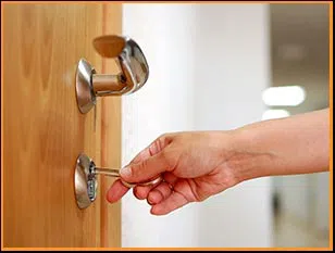 Denver CO Locksmith Denver, CO 303-357-7672 - 3-apartment-lock